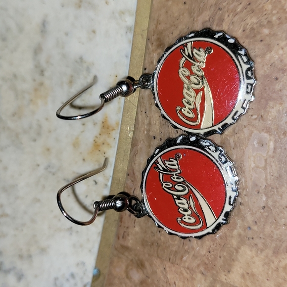 New Vintage Coca-Cola Bottle Cap Design Earrings - Picture 4 of 4
